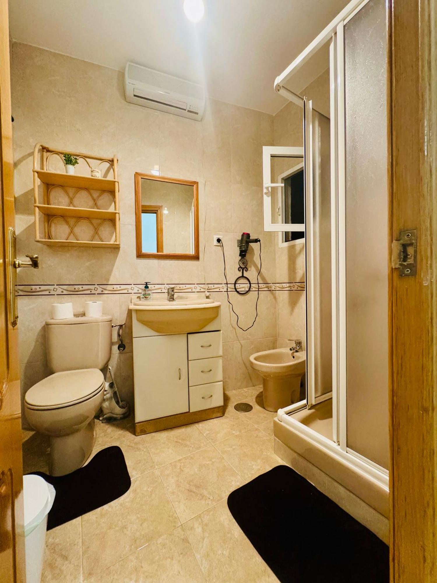 Pisos Baraja Gl Apartment Madrid Bagian luar foto